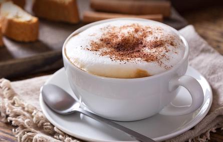 أفضل حبوب القهوة في العالم في مناسبة اليوم العالمي للكابتشينو
