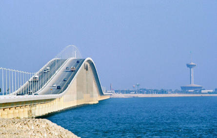  إعادة افتتاح جسر الملك فهد ستضيف المليارات إلى اقتصاد البحرين