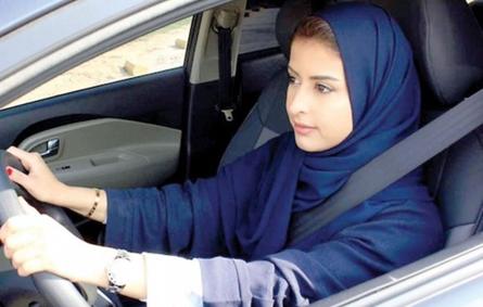 المرور السعودي يحدد شروط الحصول على تصريح قيادة للفتيات بعمر 17 عامًا