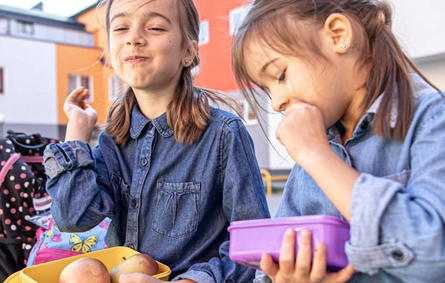 كيف تختارين حافظة طعام للأطفال؟