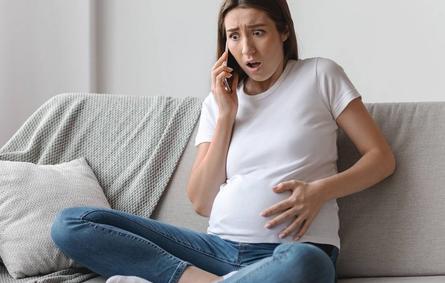آلام الحوض تعد طبيعية في الشهر التاسع من الحمل