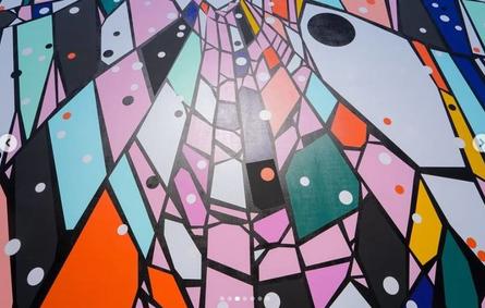 سارة موريس تشارك بعملين فنيين إبداعيين في بينالي الدرعية - الصورة من حساب مؤسسة بينالي الدرعية على انستغرام