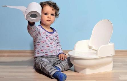 أسباب خوف الطفل من استخدام الحمام