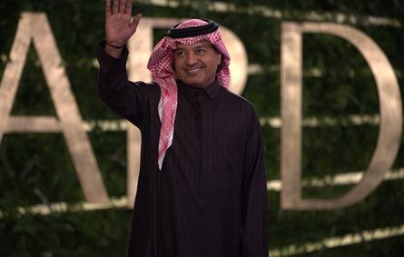 الفنان راشد الماجد يحصد جائزة صنّاع الترفيه الفخرية في حفل Joy Awards-الصورة من المركز الإعلامي لموسم الرياض