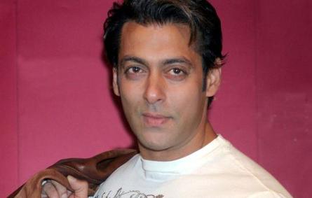 Salman Khan يقتحم هوليوود.. خيرياً