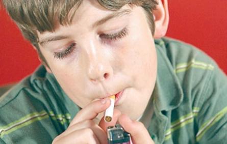 مع انتفاخ العضلات وتدخين أول سيجارةمراهقة ابنك في خطر!