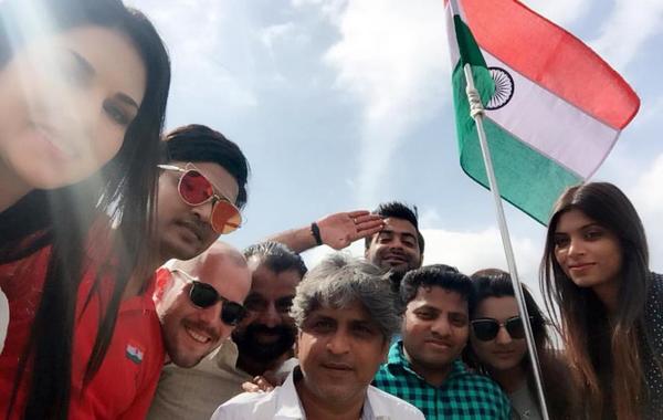 بالفيديو والصور: مشاهير بوليوود يحتفلون بيوم الاستقلال في الهند