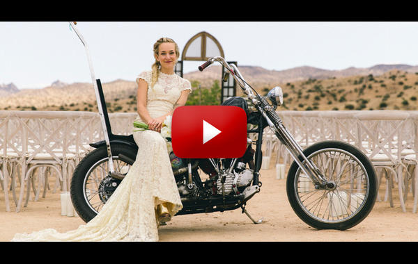 بالفيديو.. "زفة" عروسين على دراجة نارية!