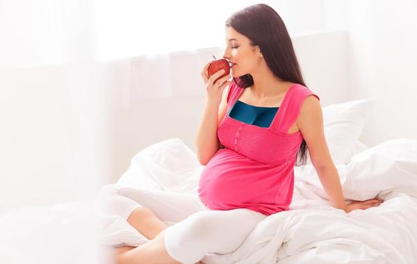 فوائد الفاكهة للمرأة الحامل