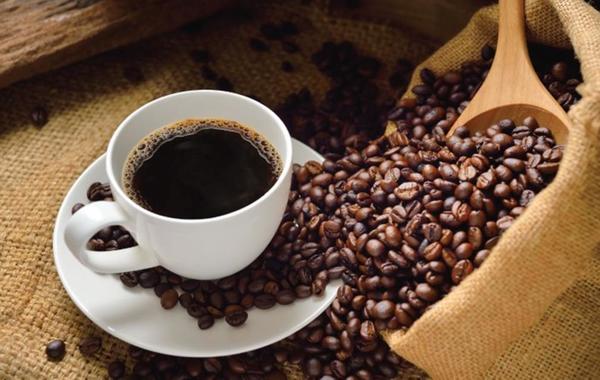 بالفيديو: أكواب قهوة قابلة لإعادة التدوير.. لن تصدق مما صنعت