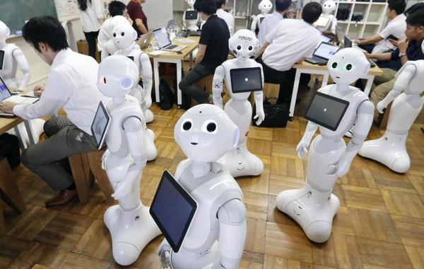 الروبوتات تنجز أعمال القطاعات الحكومية السعودية