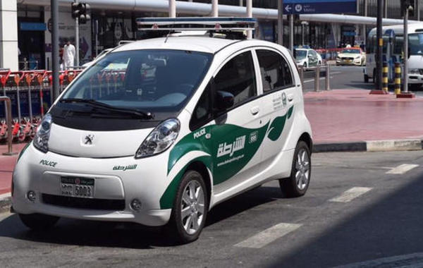 سيارات صديقة للبيئة في مطارات دبي