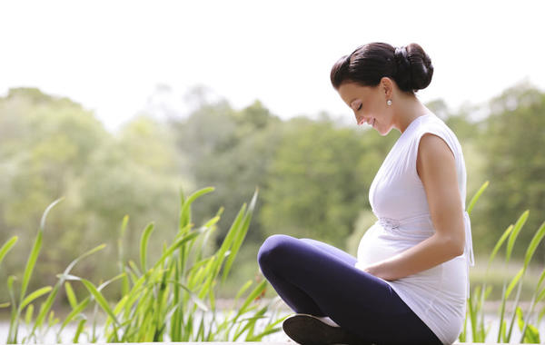 إرشادات للحامل عن حركة الجنين الطبيعة