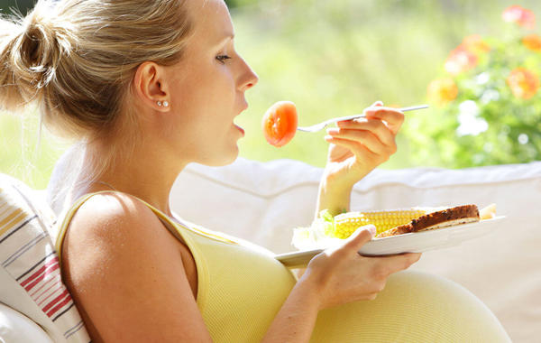 معتقدات خاطئة عن غذاء الحامل