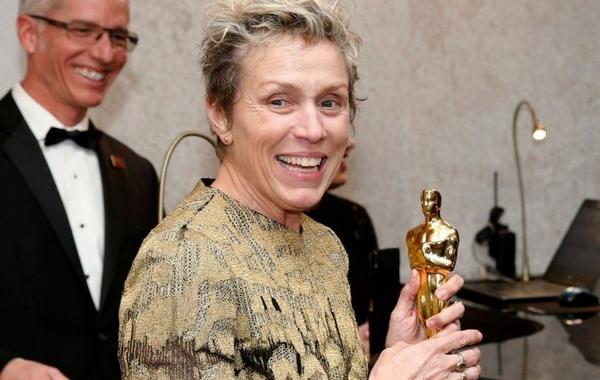 سرقة جائزة الأوسكار من فرانسيس مكدورماند "أفضل ممثلة"