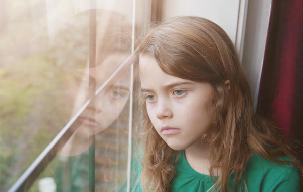 كيف تعرفين أن طفلك يعاني من الاكتئاب؟