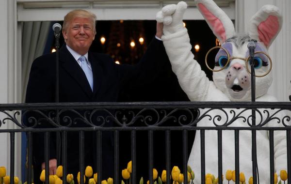 بالصور.. أرنب العيد في البيت الأبيض للاحتفال مع ترامب والأطفال