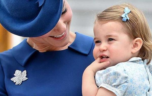 الأميرة شارلوت أول حفيدة في تاريخ بريطانيا ترث العرش بعد ولادة شقيقها الجديد