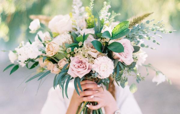 عناوين محلات تنسيق زهور الزفاف بالرياض