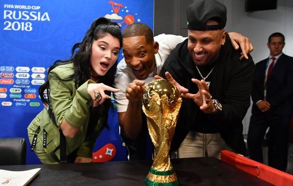 صور تجمع نجوم أغنية "كأس العالم" برفقة "الكأس الذهبية"