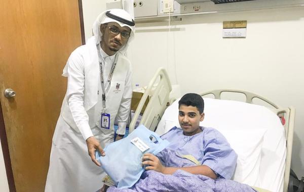15 شاباً وشابة يبهجون مرضى مستشفى حراء في مكة