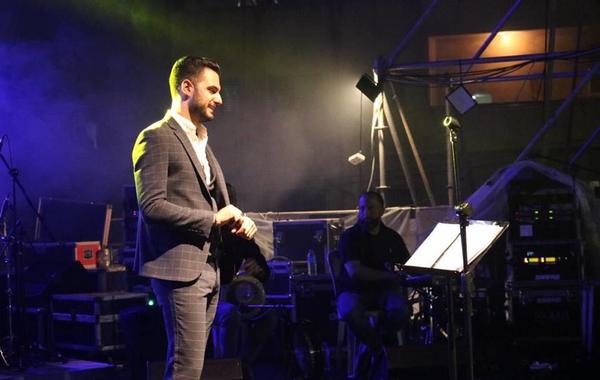 يعقوب شاهين يعيد  تقديم أغنية عبد الله الرويشد "اللي نساك"
