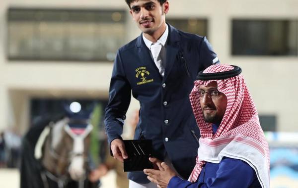 الفارس السعودي خالد المبطي يحرز بطولة "الدرعية" لقفز الحواجز