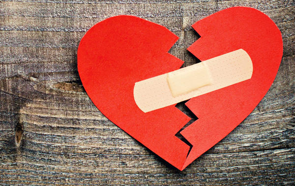«متلازمة القلب المكسور» تصيب النساء أكثر من الرجال!