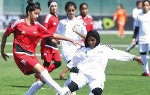 هيلة الفراج أول سعودية تخوض تجربة التعليق الرياضي