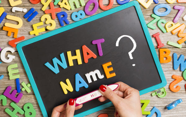 كيف يؤثر اسم طفلك على مستقبله؟