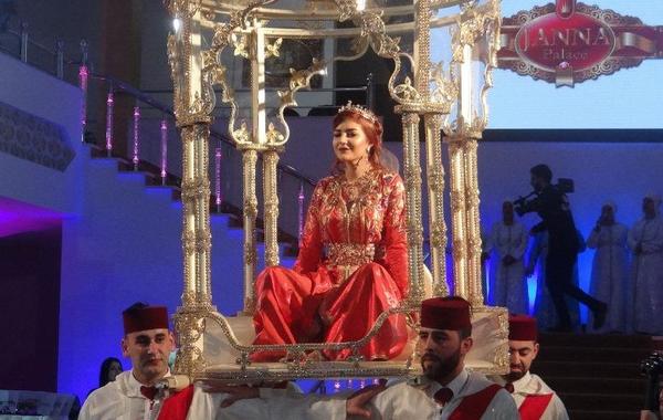 احتفالا بعيد المرأة : عرض أزياء لطقوس الزفاف في تطوان المغربية