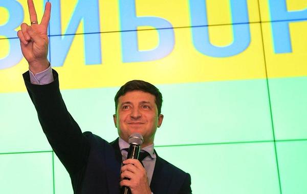 ممثل كوميدي يهزم بوروشينكو في انتخابات الرئاسة الأوكرانية