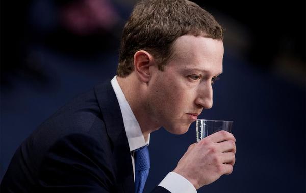 فضيحة «كامبريدج أناليتيكا» وغرامة الـ5 مليارات تعصف بمستقبل الفيسبوك