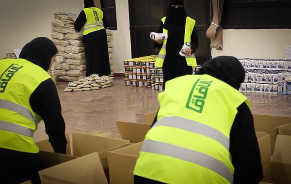 رمضان يشعل فوانيس التطوع والخير في السعودية