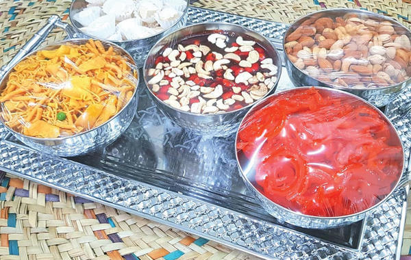 الحلوى البحرينية تتقدم أطباق مائدة العيد  «قدوع» العيد.. أطباق تحتفظ ببهجة التراث