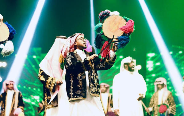 ليلة حافلة وجمهور غفير يضيء مسرح مركز الملك فهد الثقافي في الرياض