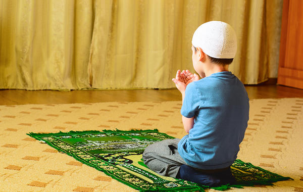 كيف يستمر ابني في الصلاة؟