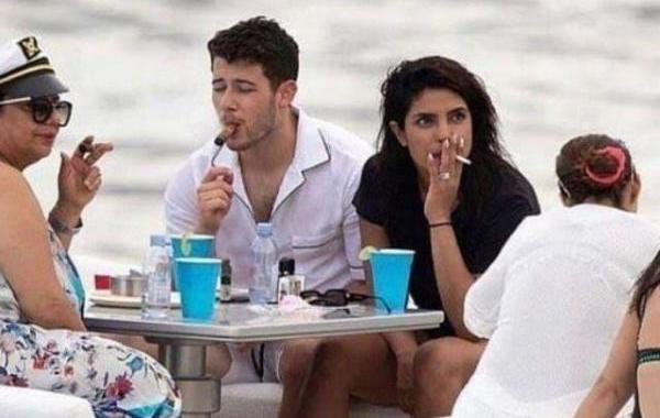 بريانكا شوبرا تدخن على متن يخت