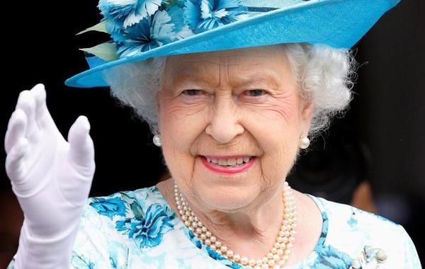 ملكة بريطانيا.. ماذا تأخذ معها للحالات الطارئة في سفرها؟