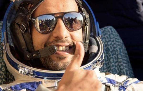 رائد الفضاء الإماراتي بعد العودة:  تجربة العيش خارج الأرض ممتعة