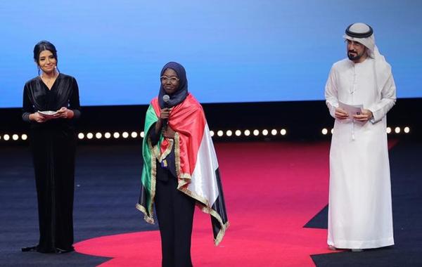 مريم أمجون تهنئ هديل أنور بطلة تحدي القراءة العربي2019