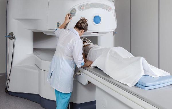 دراسة حديثة تحذر: الأشعة المقطعية قد تصيبك بالسرطان