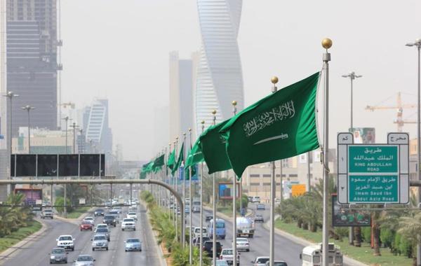 وزارة العمل: الخليجي يعامل معاملة السعودي في الوظائف