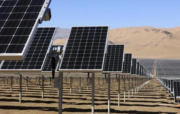 ابتكار سعودي جديد يرفع كفاءة الألواح الشمسية