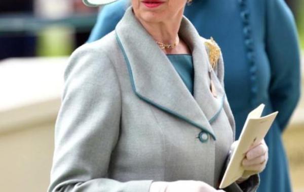 الملكة إليزابيث تعين ابنتها آن قائدة لمشاة البحرية الملكية بدلاً من هاري