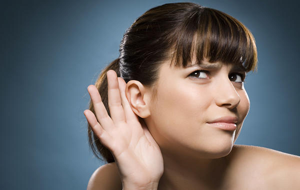 4 ممارسات تؤدي إلى انخفاض أو فقدان السمع... احذريها!