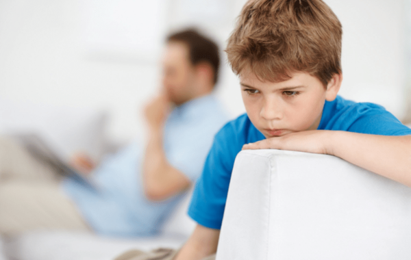 صفات الطفل ضعيف الشخصية..الأسباب وطرق العلاج