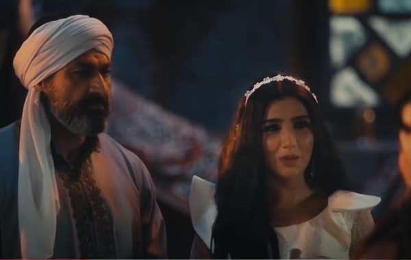 فيديو.. مي عمر ترتدي الفستان الأبيض في ليلة زواجها من ياسر جلال بالحلقة 22 من الفتوة