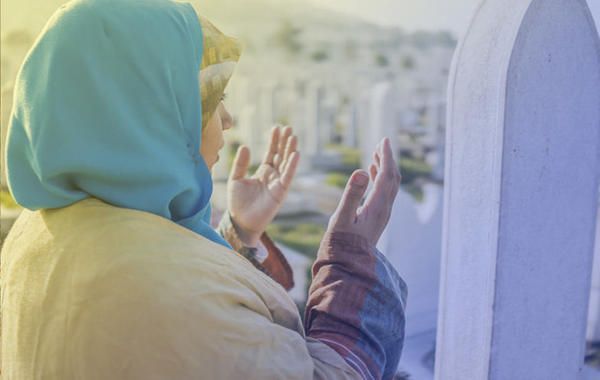 حكم زيارة القبور بعد صلاة عيد القطر