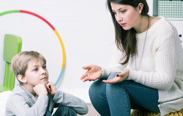 11 طريقة تعلمين بها طفلك الأخلاق الحميدة